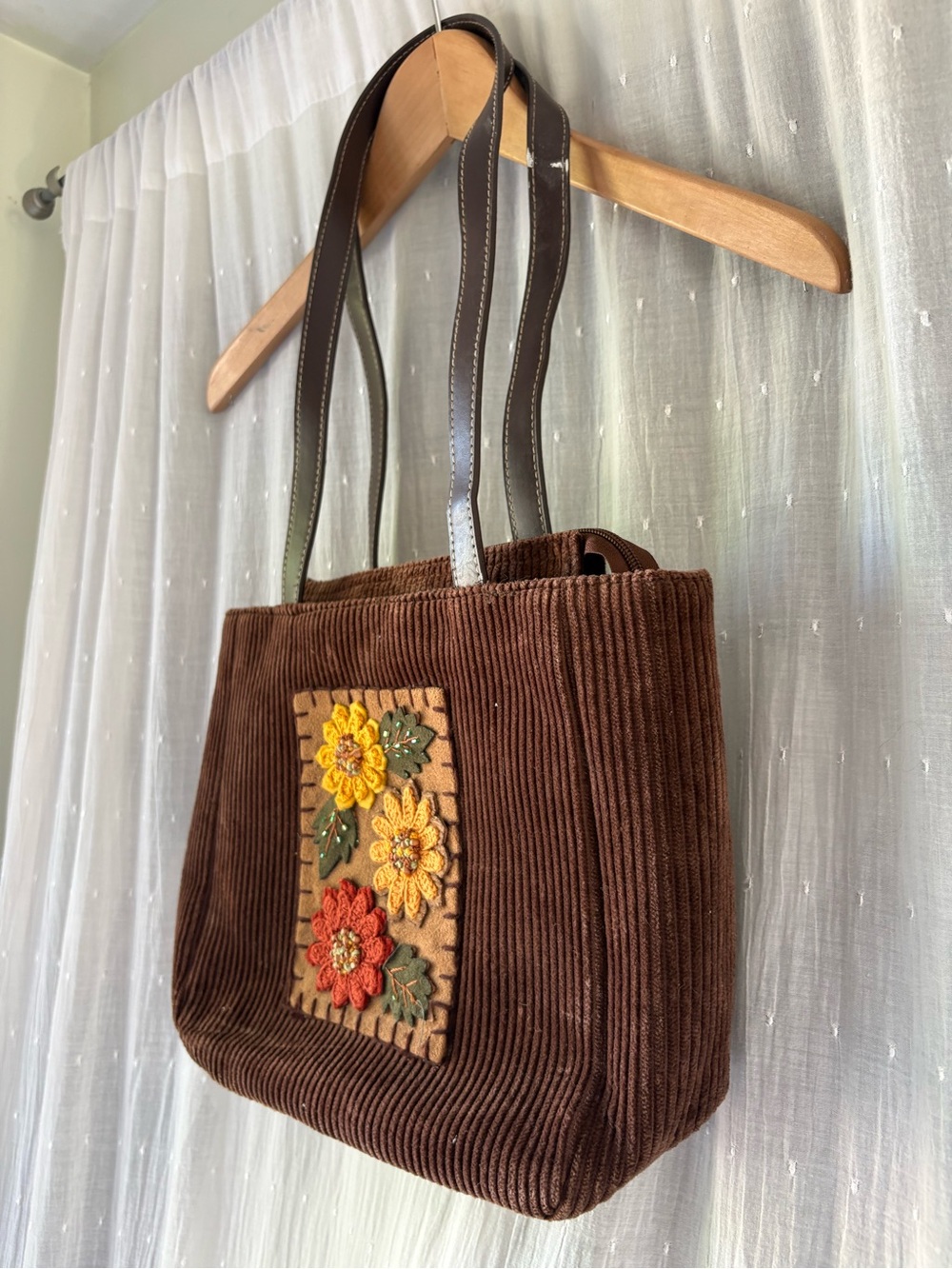 Cappelli Straworld, Inc Brown Corduroy Floral Applique Tote Bag - Picture 4 of 11